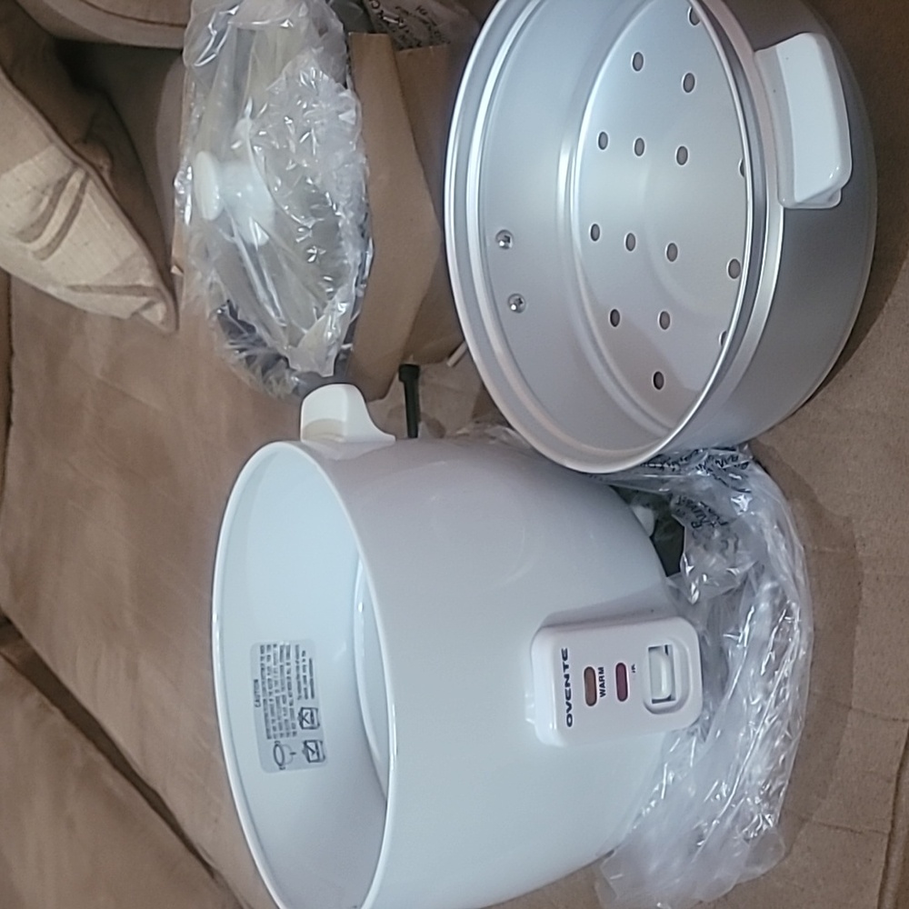 Rice Cooker - Picture 4 of 4